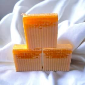 Turmeric and Honey Cleansing Bar
